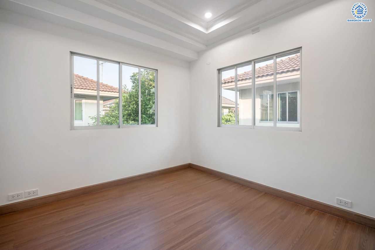 บ้านมือสองตกแต่งใหม่ โครงการ ชัยพฤกษ์ เพชรเกษม81 หลังมุม แบรนด์ Land&Houses พร้อมรองรับทุกความสุข บนเนื้อที่ 63.3 ตร.ว. ฟังก์ชัน 3 ห้องนอน 3 ห้องน้ำ 1 ห้องอเนกประสงค์ 2 ที่จอดรถ ทำเลเดินทางสะดวก เชื่อมต่อถนนเพชรเกษม ถนนมาเจริญ และใกล้ทางด่วน "เพชรเกษม"